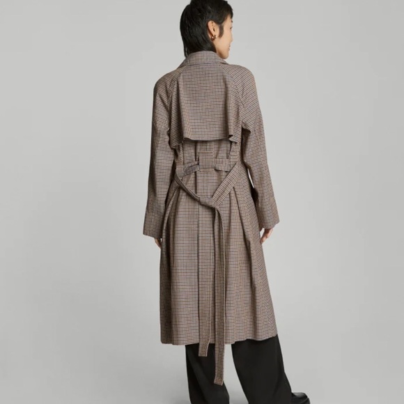 (SOLD) Everlane The Gathered Drape Trench in Plaid - Picture 4 of 14